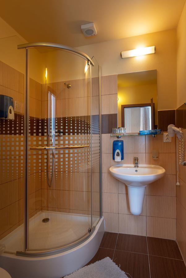 Zelena Ratolest Hotel Чешка Будьовица Екстериор снимка