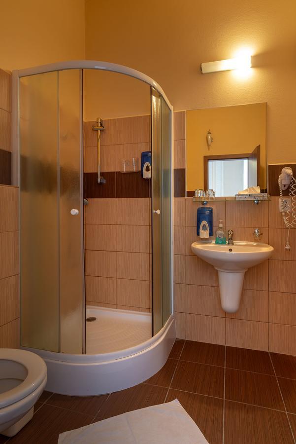 Zelena Ratolest Hotel Чешка Будьовица Екстериор снимка